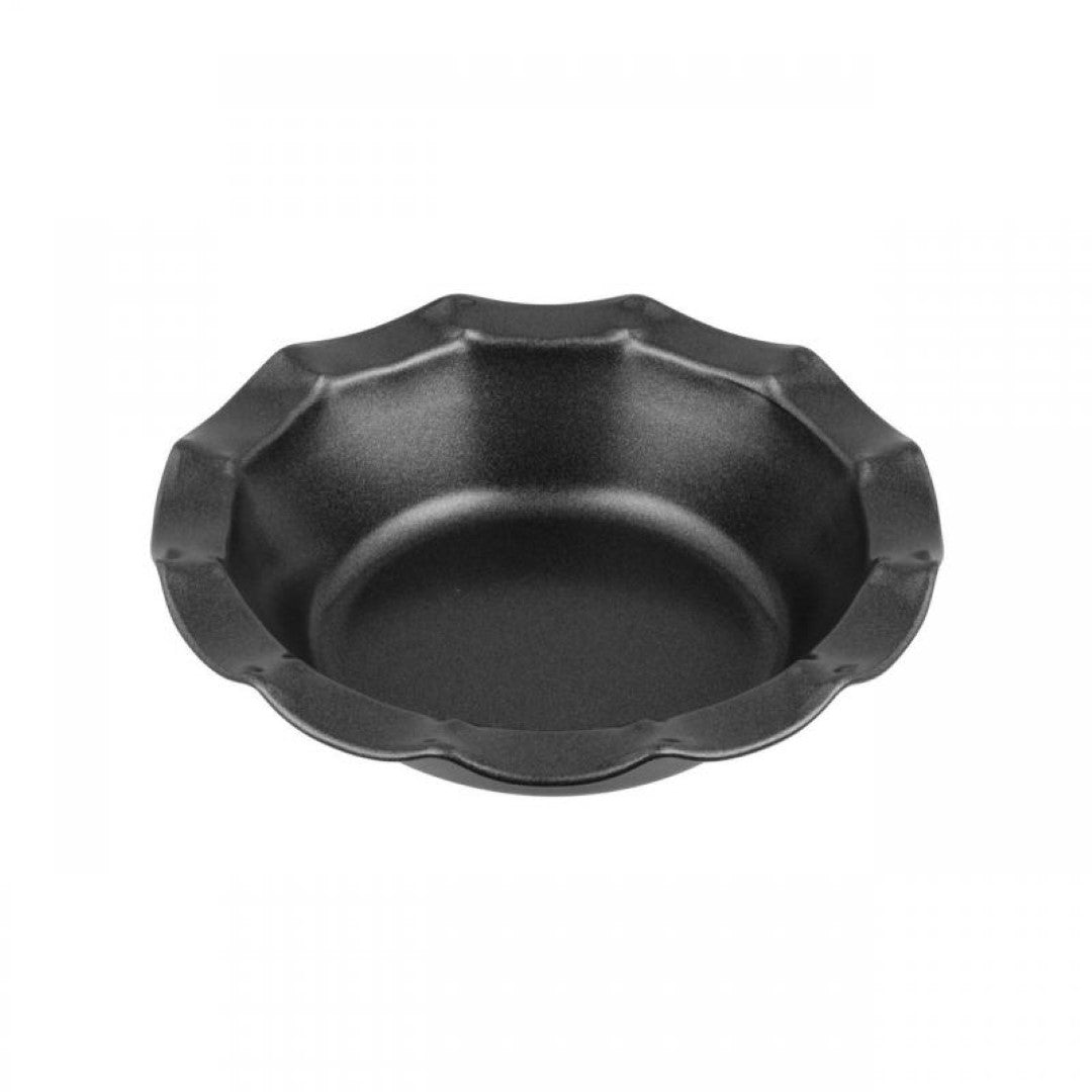 Set of 4 mini non-stick fluted pie dishes, perfect for individual pies and tarts, crafted from durable carbon steel.