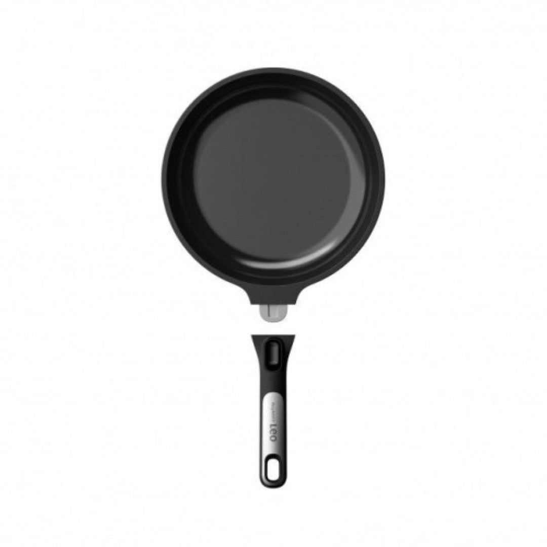 20cm eco-friendly BergHOFF Phantom Fry Pan with CeraGreen non-stick coating, suitable for all cooktops, ovenproof, and space-saving.