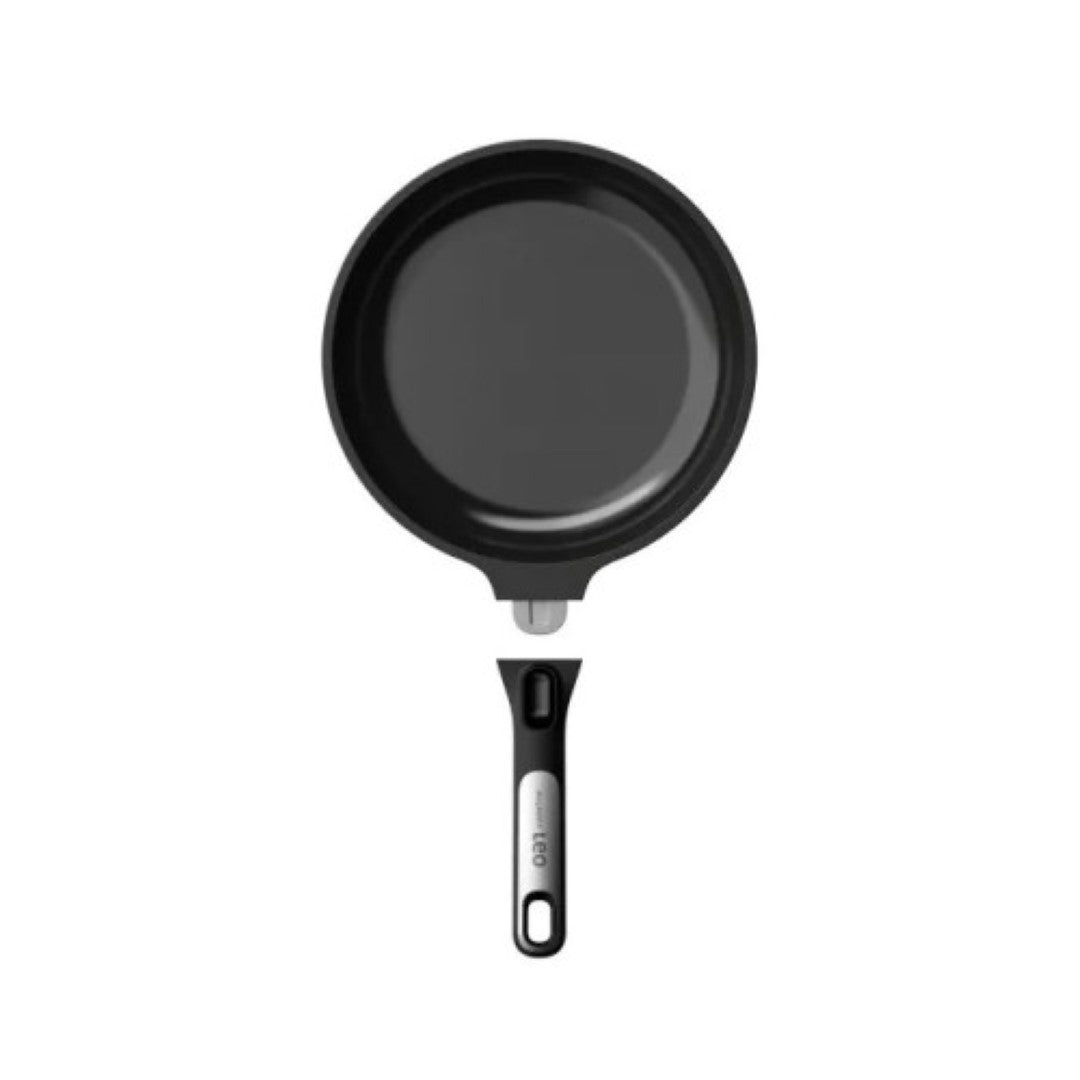 28 cm BergHOFF Phantom frying pan made of recycled aluminum, featuring a ceramic non-stick coating and detachable handle.