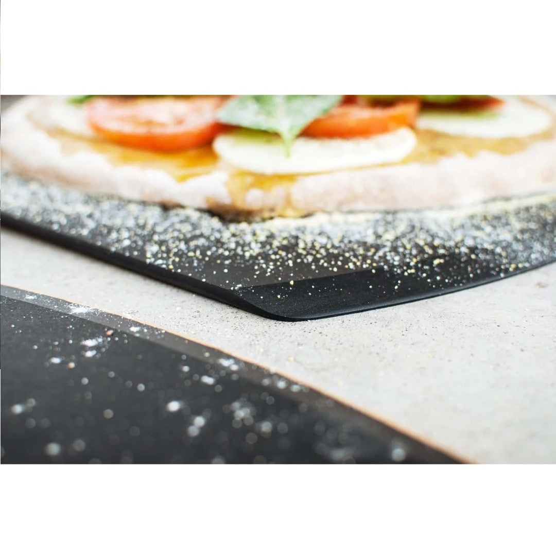 Epicurean Pizza Peels Board in slate, 49.5 x 30.5 cm, ideal for transferring and serving pizzas, dishwasher safe and knife safe.