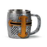 Decorative tankard featuring a medieval knight's silver and gold helmet, made of resin and stainless steel.