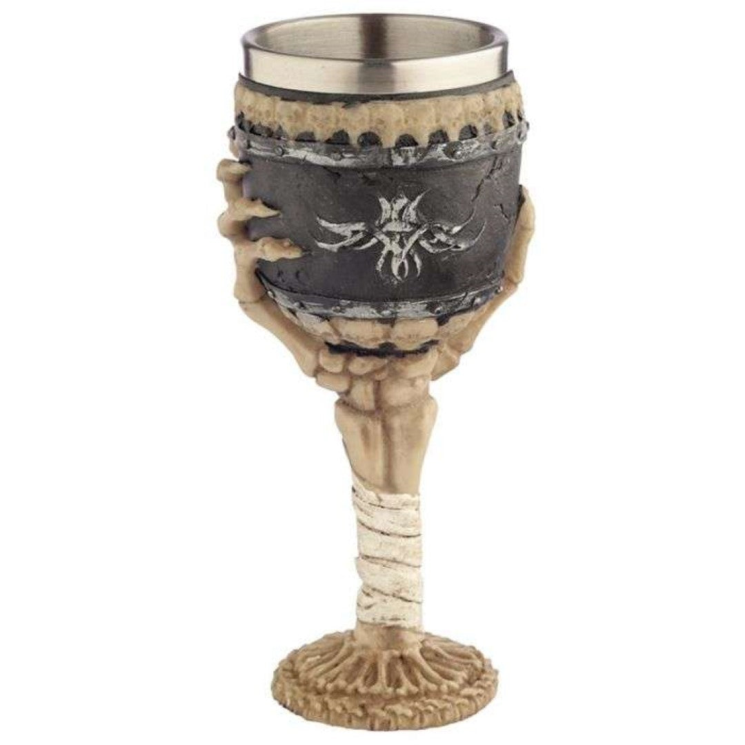 Decorative skeleton arm goblet, 19cm tall, made of resin and stainless steel, ideal for gothic decor and Halloween events.