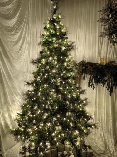 Luxury Mixed Pine Christmas Tree with 700 LED Lights (7')