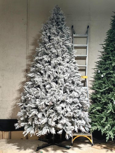 Pine Chistmas Tree With Pinecones & 1300  Lights & 10446 Tips - 12'