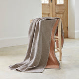 Lightweight reversible two-tone cotton throw, 130 x 170 cm, perfect for cozy evenings, ethically made in Portugal.