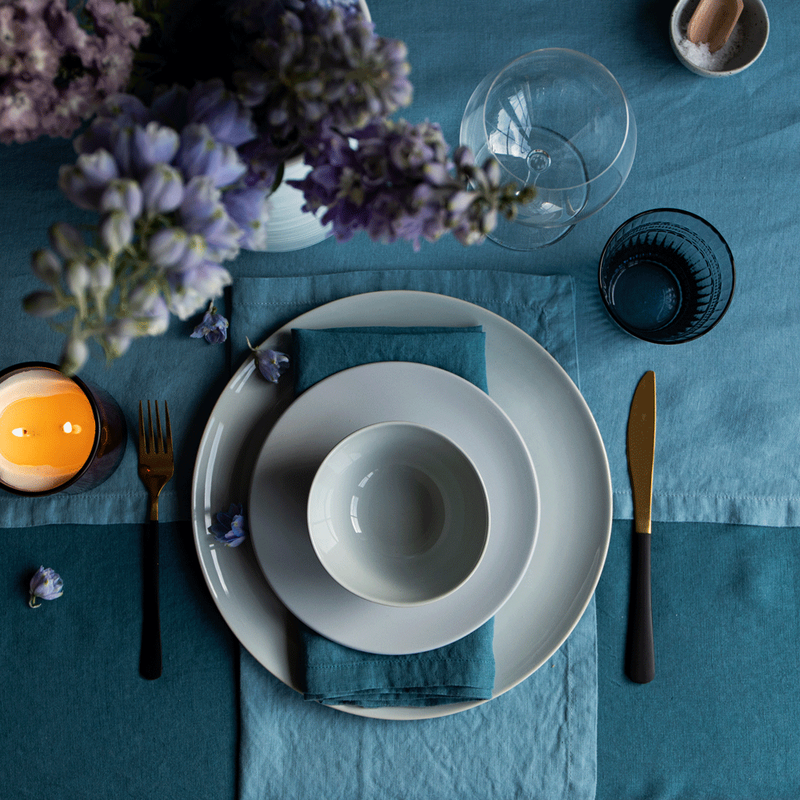 Peacock-colored 100% European linen tablecloth by Baksana, measuring 160 x 300cm, ideal for elegant table settings.