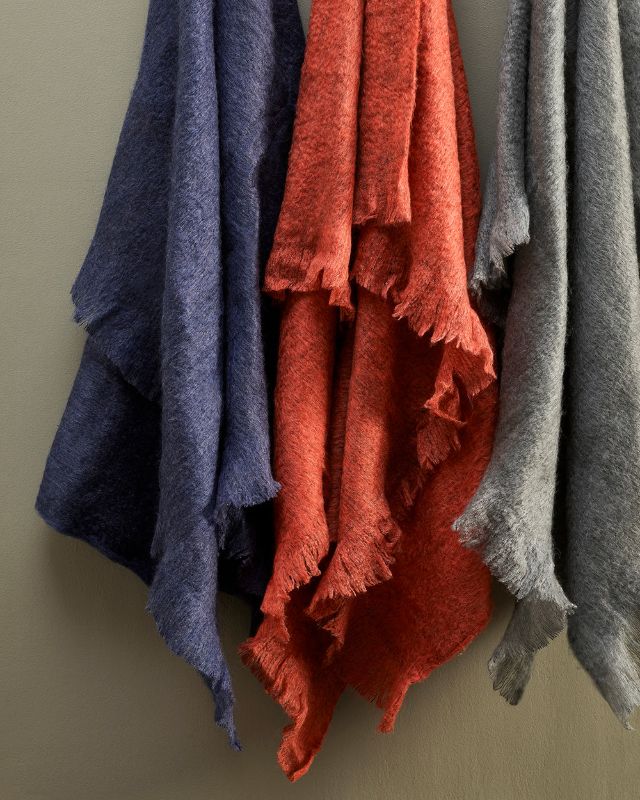 Fiesta Throw - Mood Indigo 125x150cm - OLLO