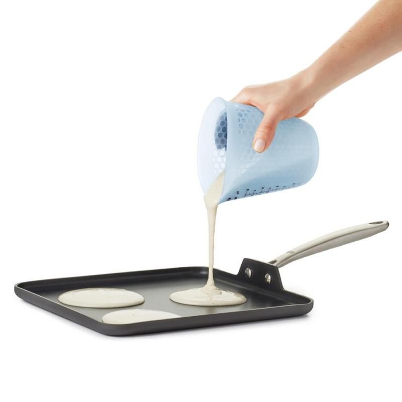 OXO Good Grips Squeeze & Pour Silicone Measuring Cup | 1 Cup