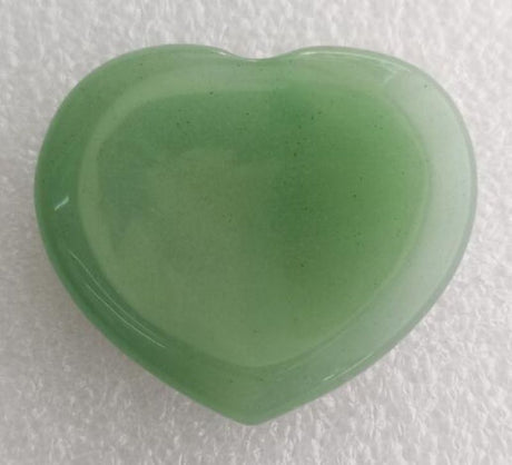 Heart-shaped green aventurine worry stone (4cm) for relaxation, stress relief, and emotional balance.