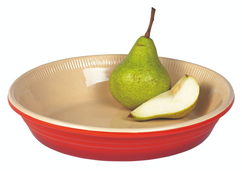 Red 1.4L stoneware pie dish, perfect for baking and serving sweet or savory pies, combines style and functionality.