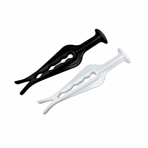 Number 8 Plastic Pegs Pack of 100 Black & White