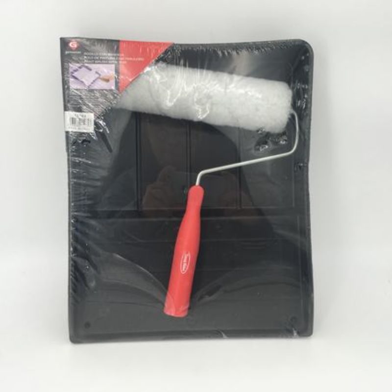 Set of 12 paint brushes and plates for artists, featuring high-quality bristles and durable mixing surfaces for all painting needs.
