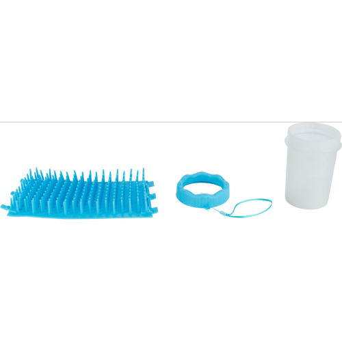 Blue paw cleaner in medium/large size, made of silicone and PP, effectively removes dirt while gently massaging.