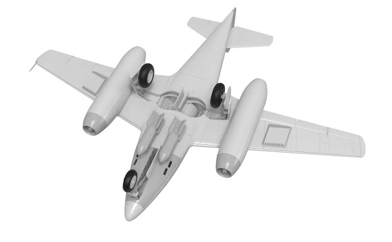 1:72 scale Airfix model of the Messerschmitt ME262A-2A jet fighter, featuring 65 detailed plastic pieces and bomb hard points.