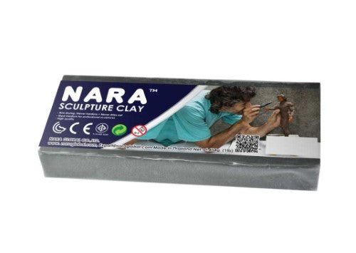 Nara Sculpture Clay 454g in Grey, a high-density oil-based clay ideal for detailed sculpting and long-term projects.