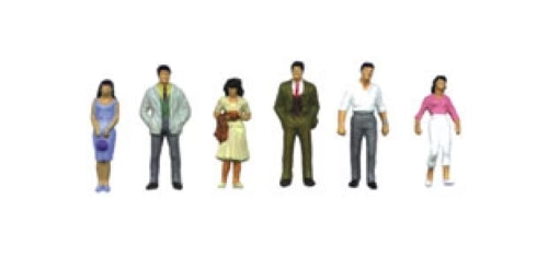 HO/OO painted city figures set (6) for model railways, showcasing detailed, vibrant characters for immersive scenes.