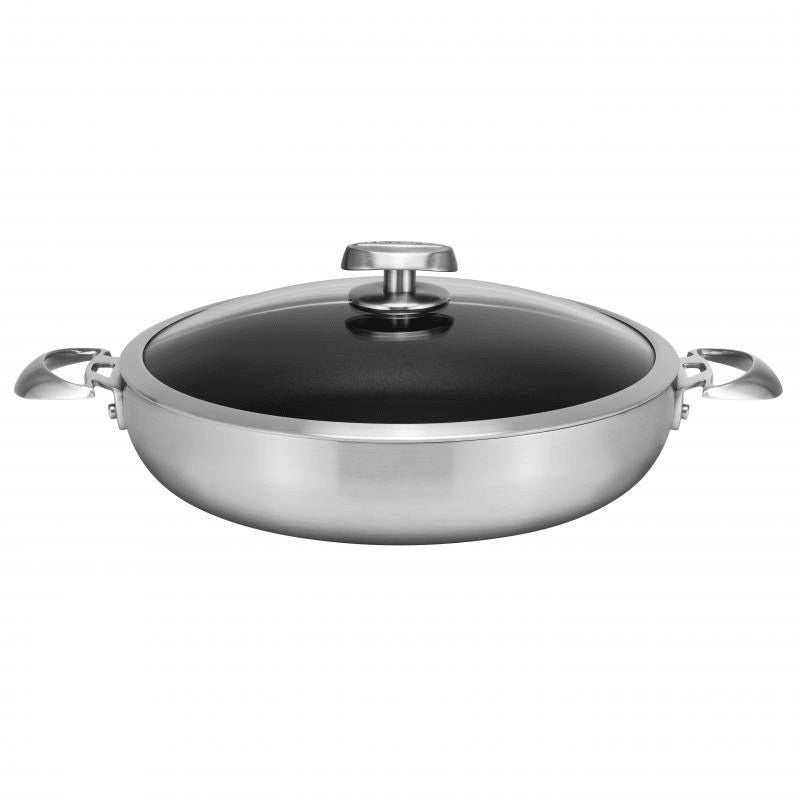 Scanpan CS Chef Pan 32cm with Stratanium+ non-stick technology, ideal for versatile cooking and superior heat distribution.