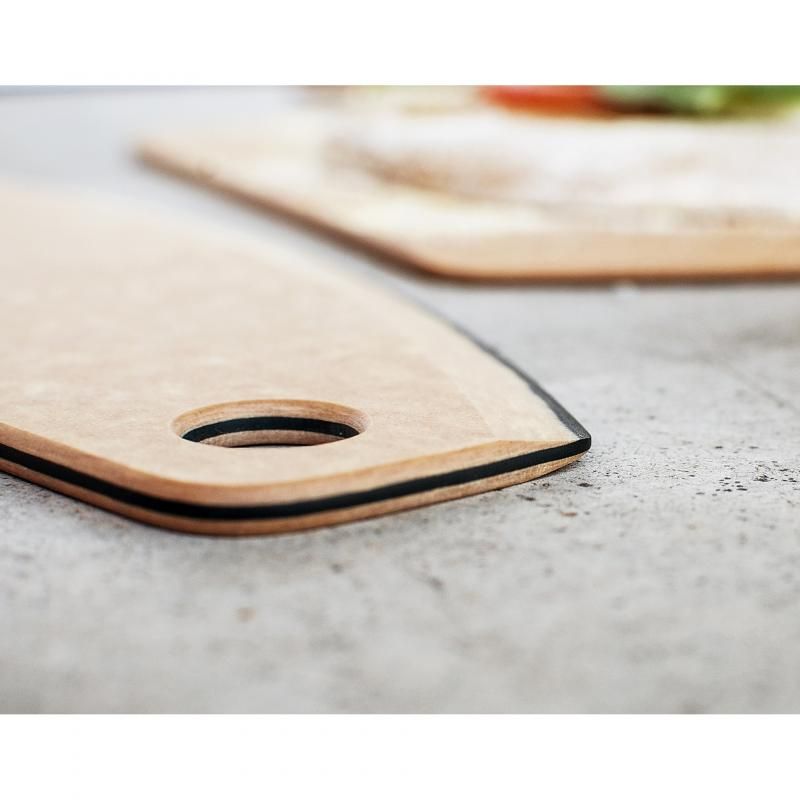 Epicurean natural pizza cutter, 40x0.5 cm, designed for quick, precise slicing of all pizza sizes with a durable beveled edge.