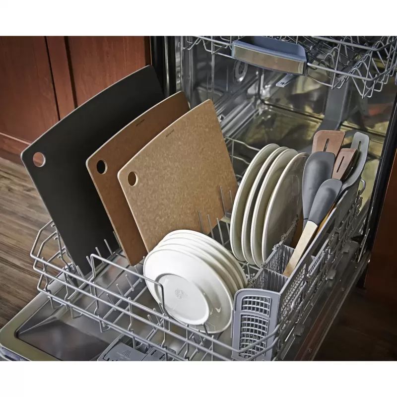 Epicurean Bench Scraper in Nutmeg, 10x15cm, ideal for scraping, scooping, and cutting dough, dishwasher safe and heat resistant.
