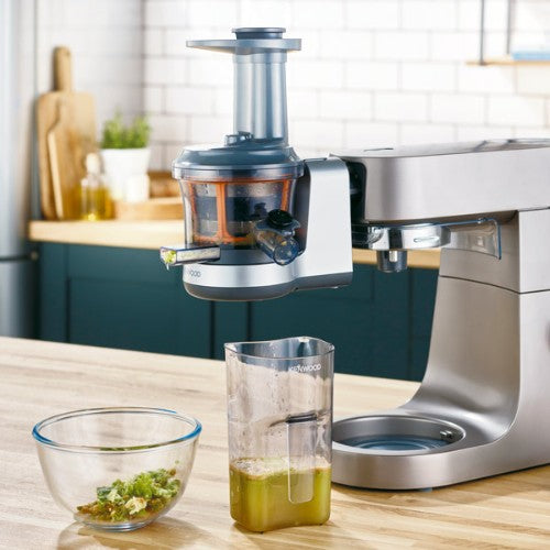 Kenwood Slow Juicer Attachment: lightweight, anti-drip system, fits Chef and kMix robots, dimensions 22x27x27cm.