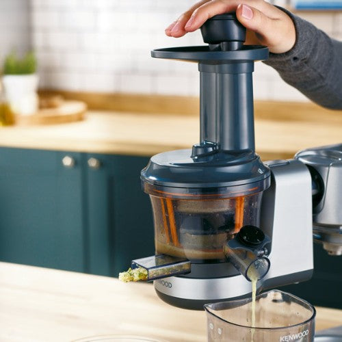 Kenwood Slow Juicer Attachment with anti-drip system, compatible with Chef and kMix robots, weighs 2.28kg.