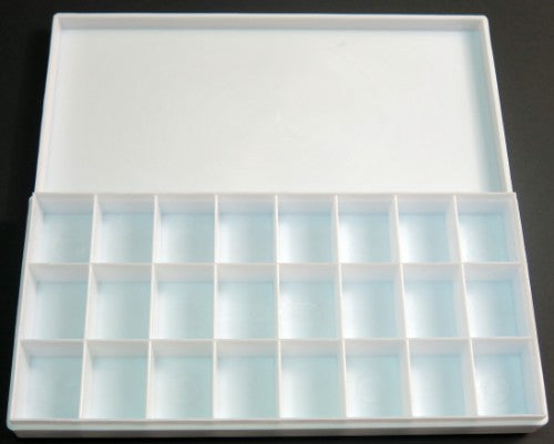 5003 24 Hole Palette with Lid, perfect for storing and mixing paints, ideal for artists on the go.