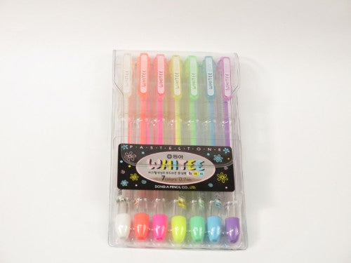 Pastel gel pens in a set of 7, perfect for journaling, scrapbooking, and artistic projects with smooth ink flow.