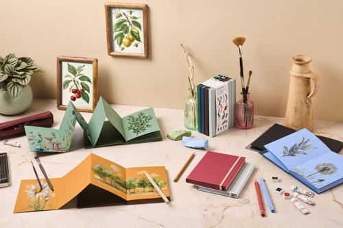 Fabriano Leporello Cromia Journal - 220gsm 11.5x16.5cm Light Blue