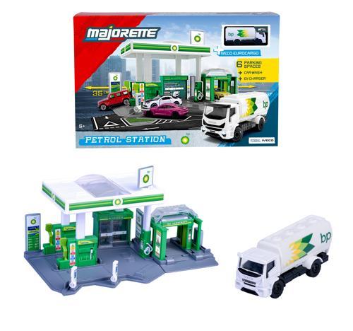 Majorette BP Petrol Station 1:64 Playset With Tank Truck