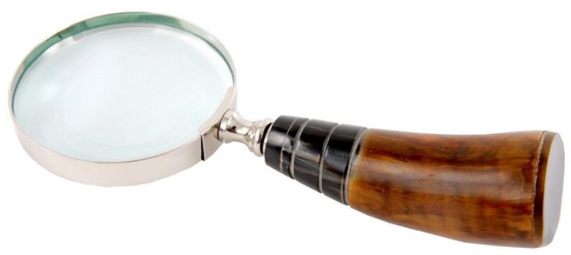 Elegant brass and aluminum magnifier with a horn handle, measuring 18.3cm, perfect for decor and light use.