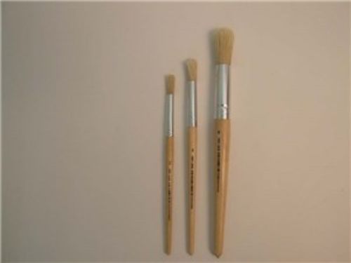 DAS 1801 Round Bristle Brush S/H #1 for fine detail work and blending in acrylic, oil, or watercolor painting projects.