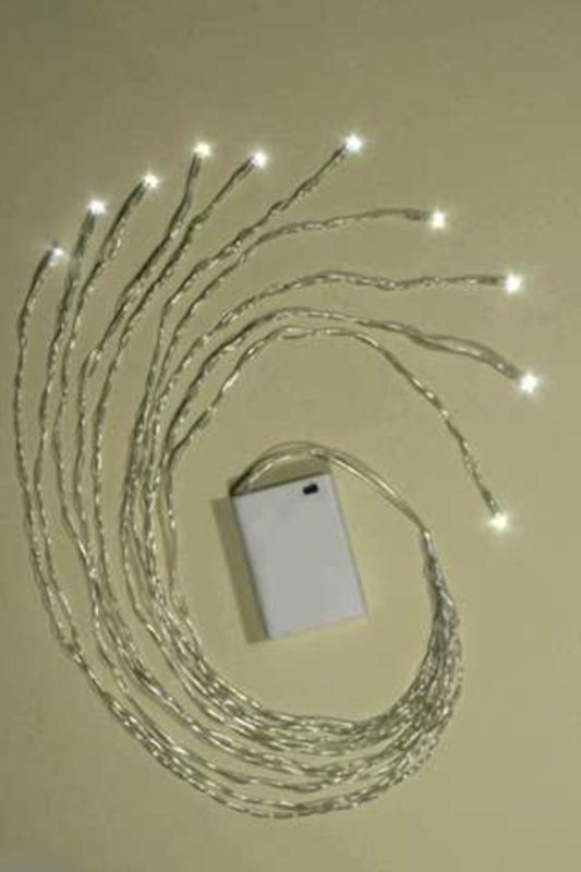Set of 6 LED 3xaa Octopus lights in pure white, ideal for elegant ambient lighting, battery-operated and versatile for any occasion.