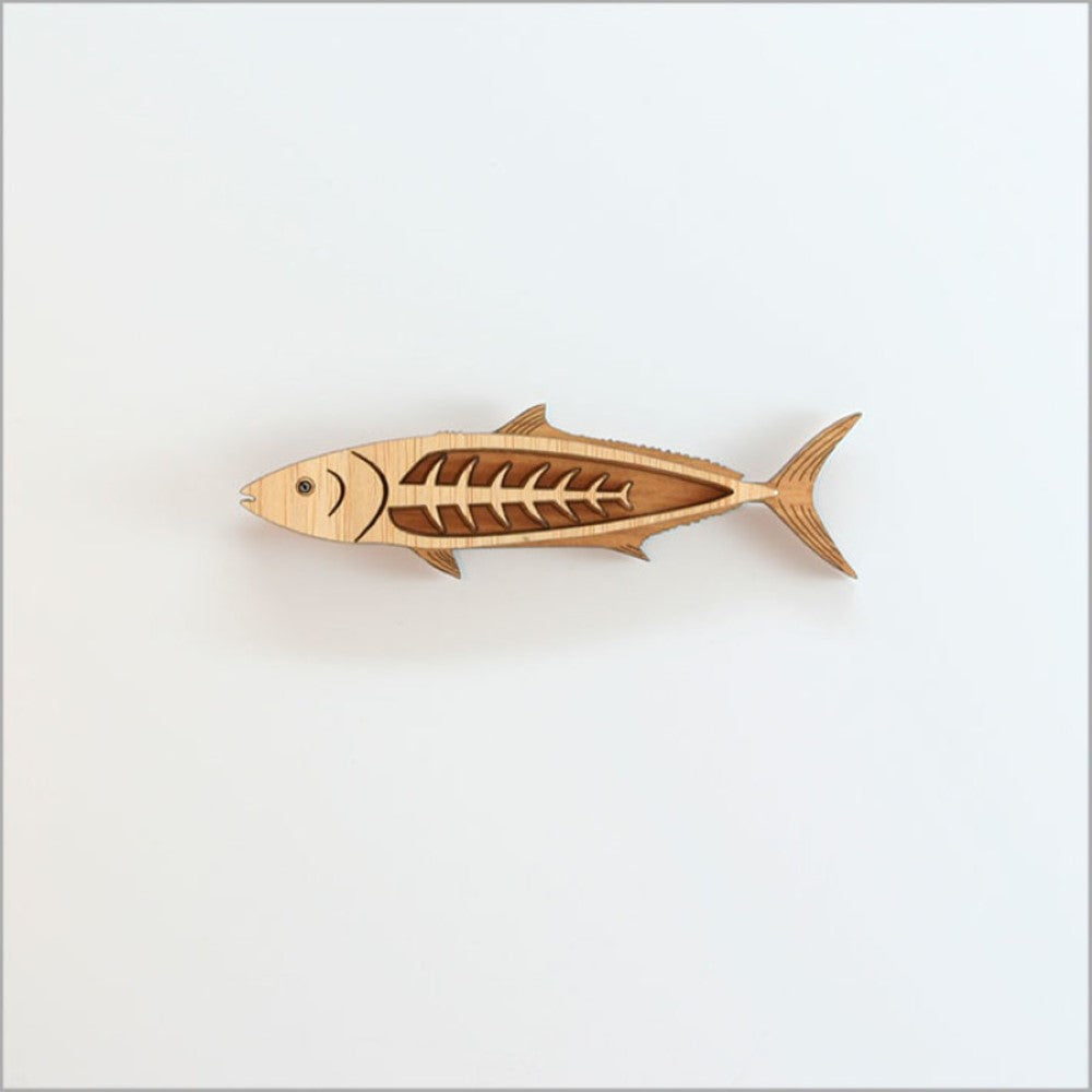 Magnet - Kingfish NZ Rimu and Bamboo Veneer (9 x 2.5cm)