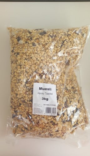 Muesli Honey Toasted 3kg bag featuring crunchy oats, crispy fruits, and honey for a nutritious breakfast or snack.