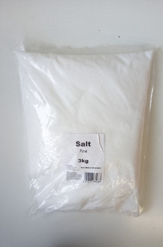 Premium 3kg bag of fine salt, ideal for enhancing flavors in cooking and baking, resealable for freshness.