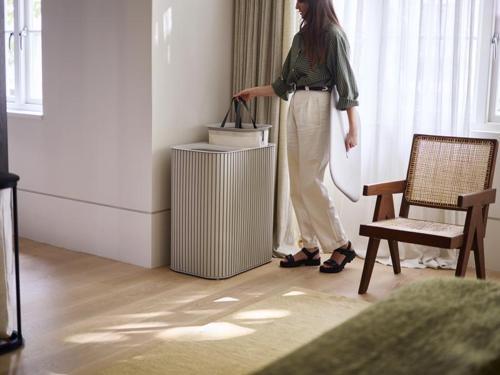 Tota Luxe 90L Laundry Basket (Ecru) - Joseph Joseph