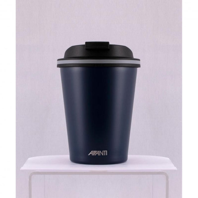 Navy Avanti GoCup, a 280ml stainless steel travel mug with double-wall insulation for hot and cold beverages.