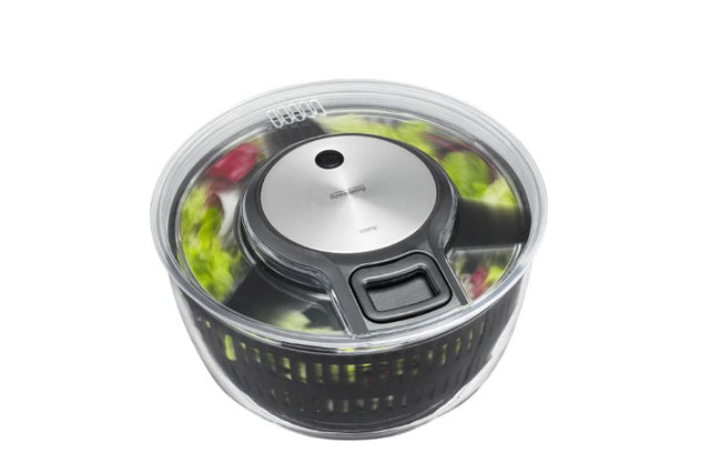 GEFU Speedwing Salad Spinner: 27cm stainless steel bowl with cable-pull mechanism for quick, bruise-free salad drying.