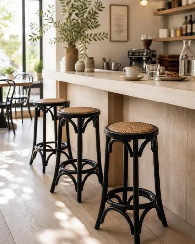 Barstool Black Elm Wood