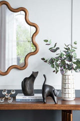 Cat Figurine - 175 X 100 X 250
