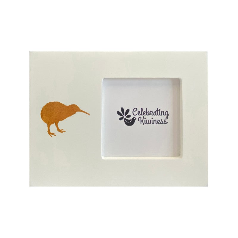 Photo Frame White 4 x 4 with Rimu Veneer Kiwi