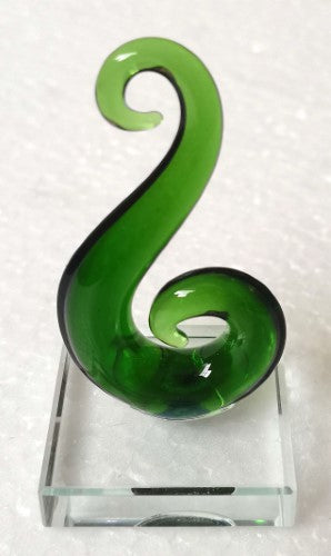 Glass Art Kiwiana Koru (4.5 × 4.5 x 10CM)