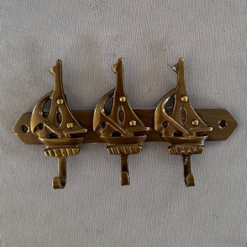 Hook - Brass Triple Boat (16 x 10cm)