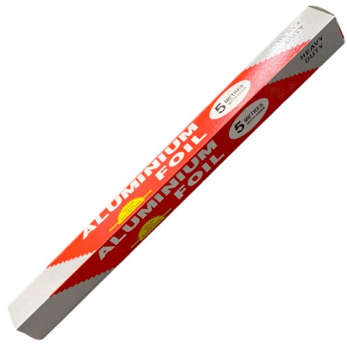 Versatile 450mm x 5m aluminum foil pack for wrapping, storing, and cooking, ensuring moisture retention and durability.