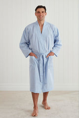 Lightweight kimono-style bathrobe in L/XL, featuring pockets, waist tie, and made from certified cotton and linen.