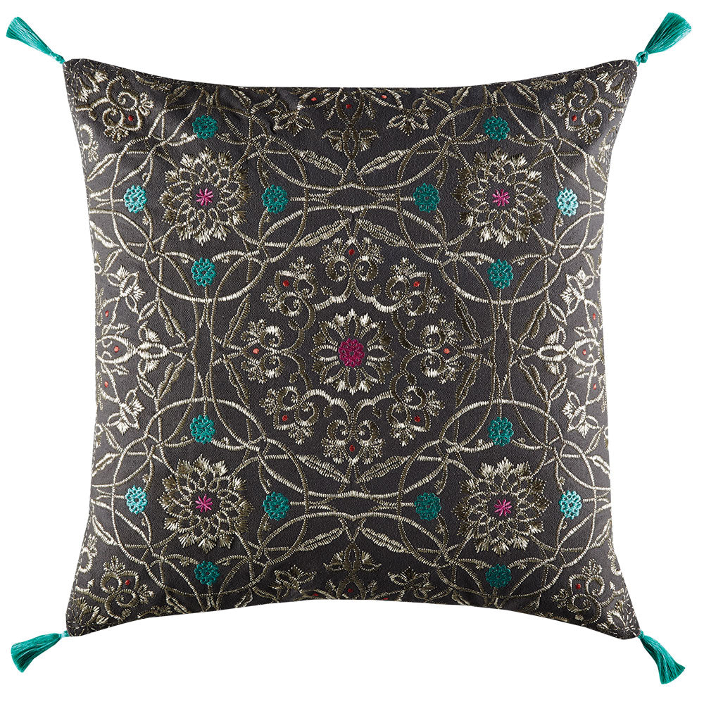 Stylish 45cm Cushion Kasandra by KAS, featuring thick cotton and elegant embroidered detailing for comfort and sophistication.