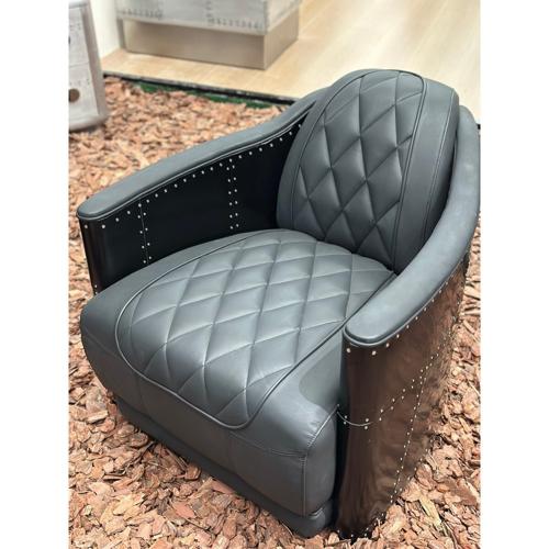 CARBON AILERON CHAIR