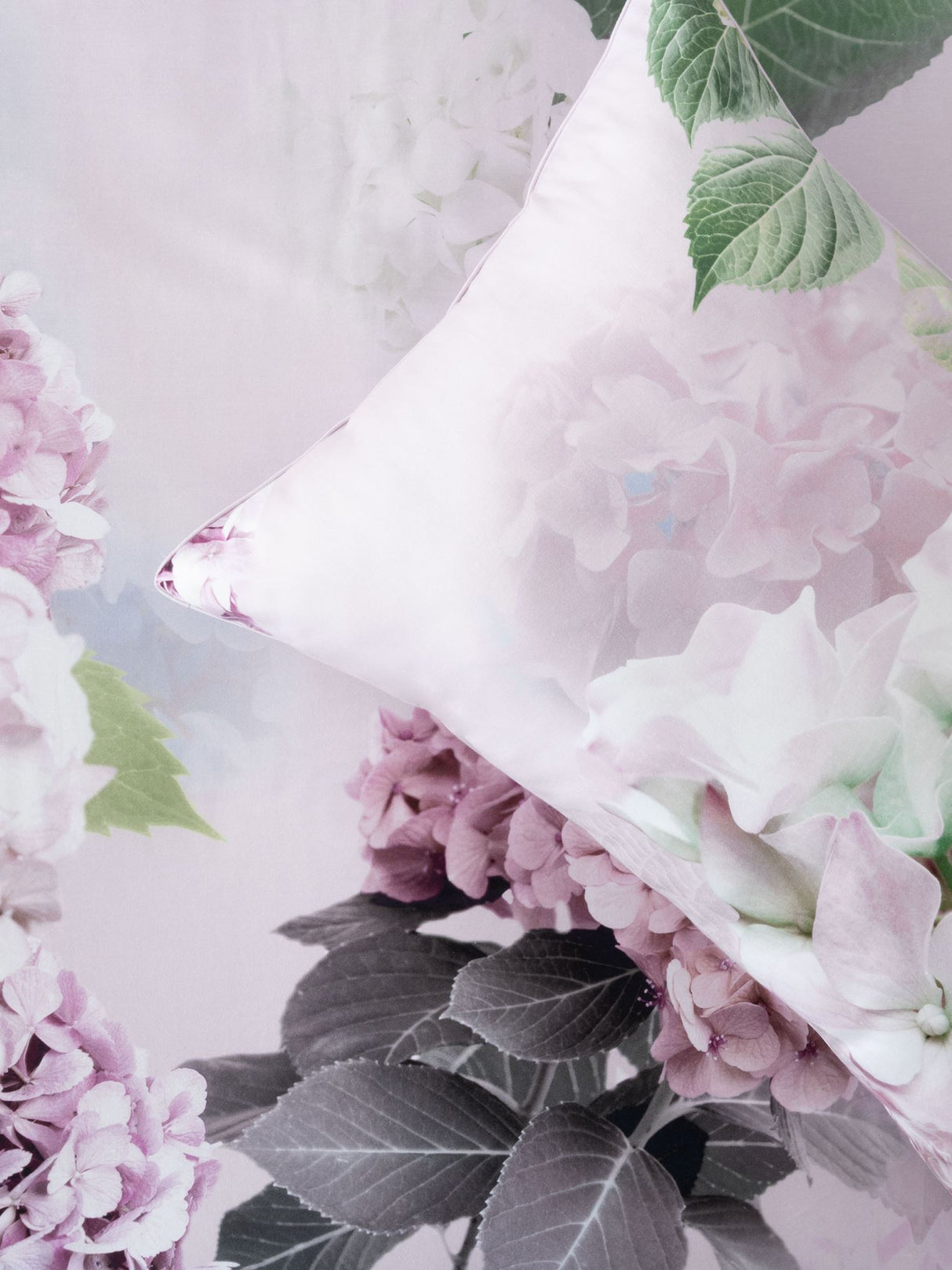 Thea Duvet Cover Set by Linen House - Super King (Plum)