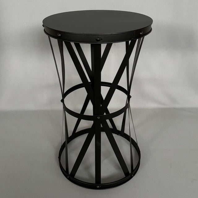 Round black metal table (34 x 57CM) perfect for small spaces, ideal as a coffee or bedside table with a sleek design.