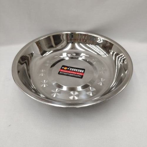Set of 10 durable 22cm stainless steel plates, perfect for dining and serving, resistant to rust and easy to clean.